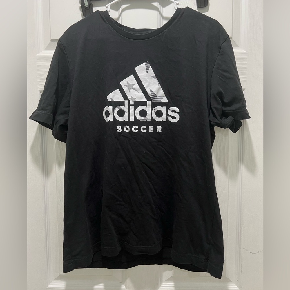 Men’s adidas soccer shirt top says xl but fits like L